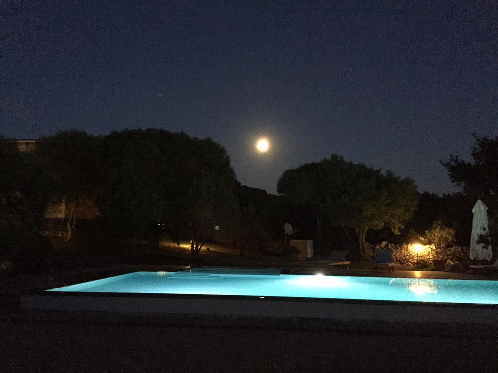 Vila Le Tre Pietre Baia Sardinia Exteriér fotografie